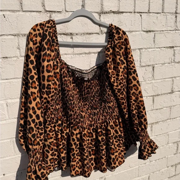 ASOS Leopard Print Smocked Women's Top - Picture 3 of 3